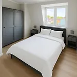 Twenty2 Apartment *